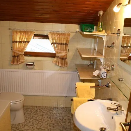 Apartamento Zum Schmiedhainzer