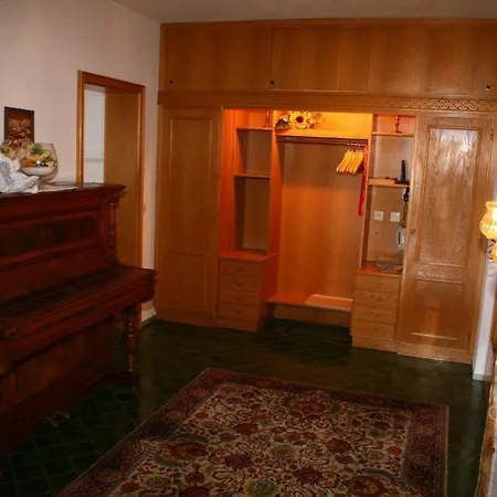 Apartamento Zum Schmiedhainzer